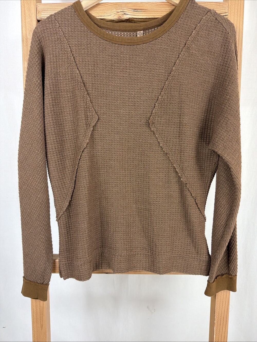 NWT XCVI Brown Long Sleeve Thermal Ringer Top #1170 Size XS